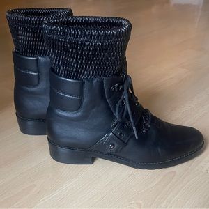STUART WEITZMAN The Stitchwork Combat Ankle Boots in Black Nappa Leather Sz 7.5